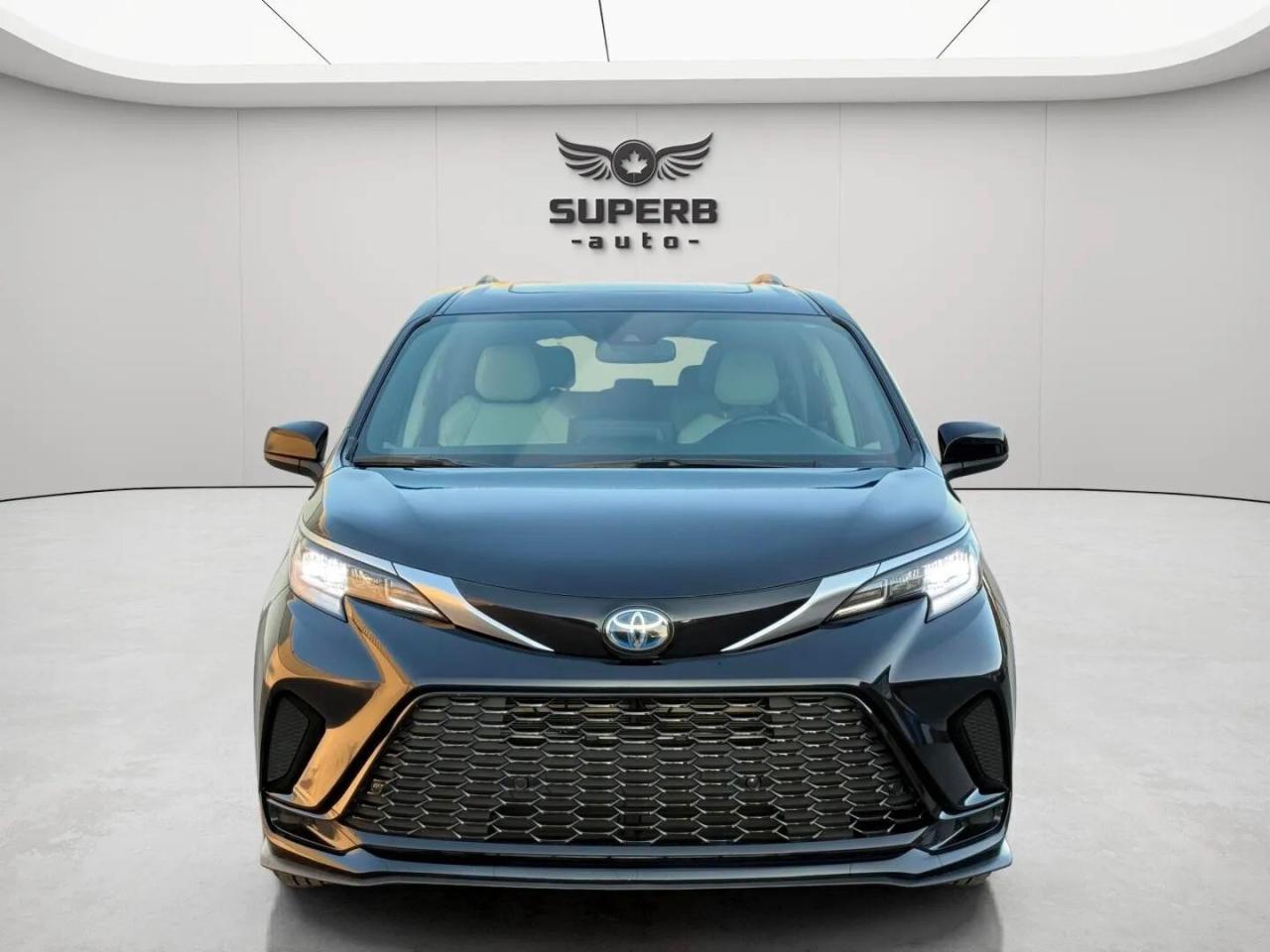 2022 Toyota Sienna XSE   AWD   HYBRID   NO ACCIDENT Photo