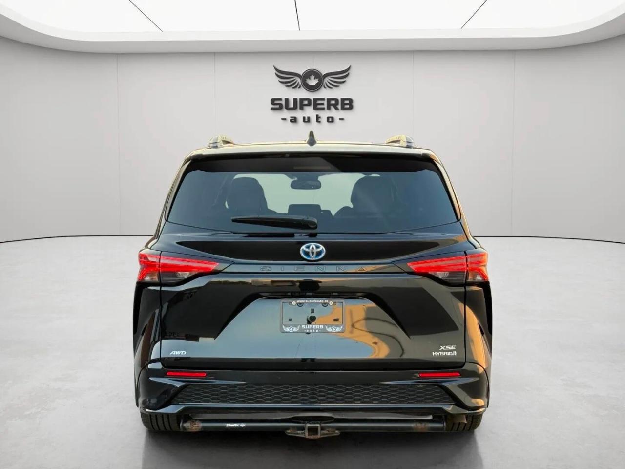 2022 Toyota Sienna XSE   AWD   HYBRID   NO ACCIDENT Photo