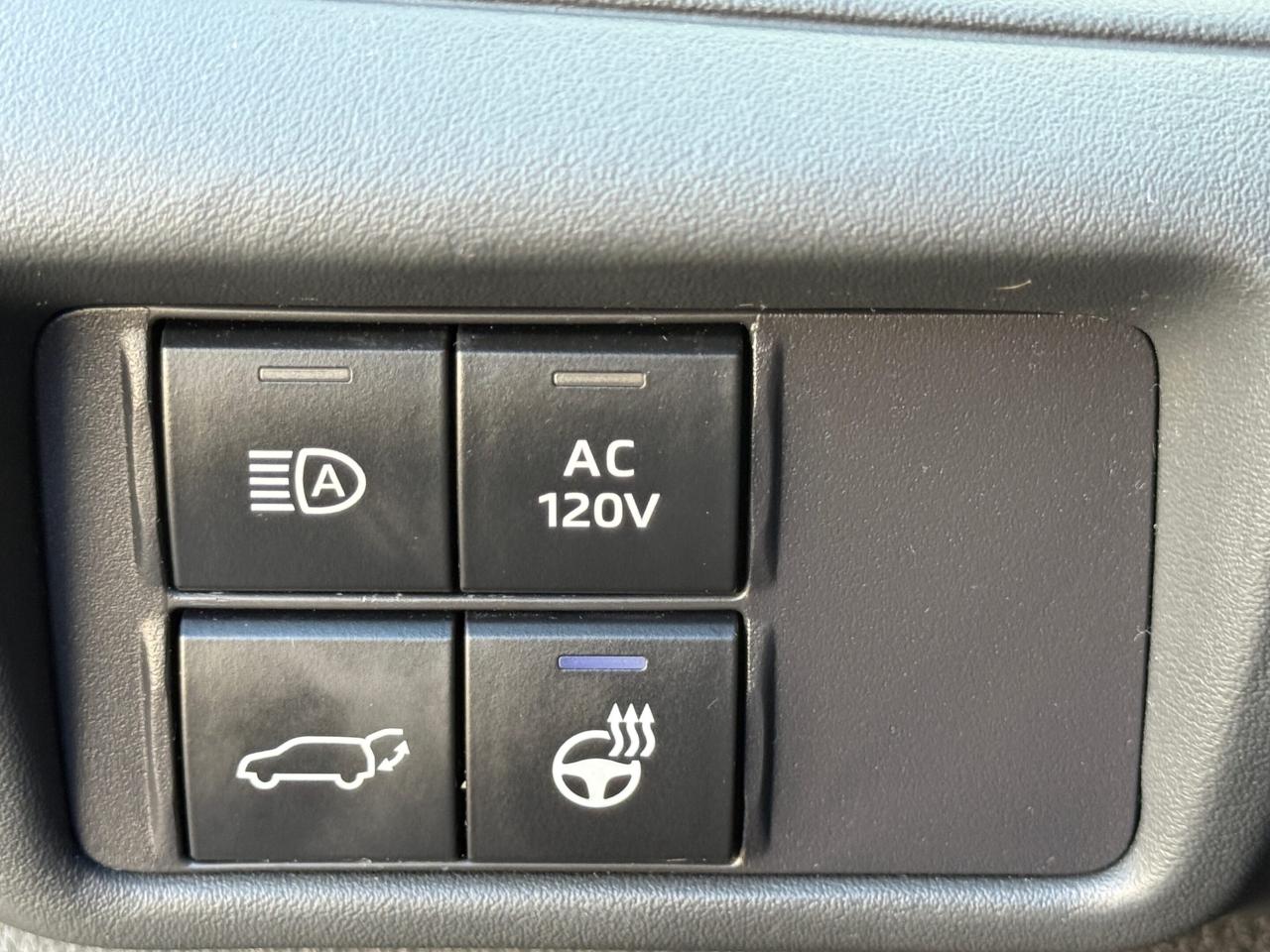 2022 Toyota Highlander Hybrid XLE   AWD   HYBRID   BRONZE EDITION   NO ACCIDENT Photo