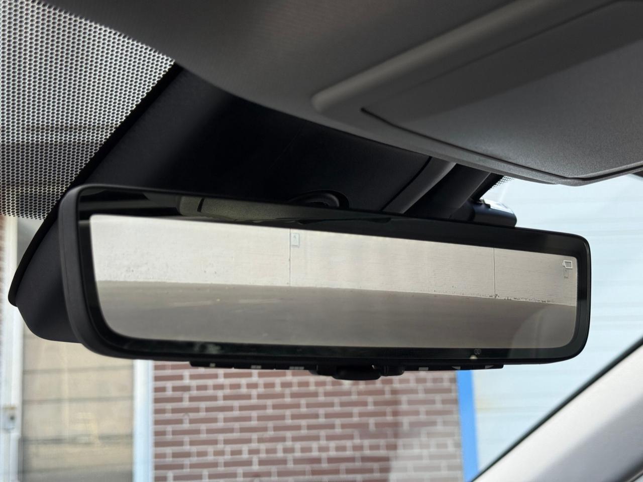 2022 Toyota Highlander Hybrid XLE   AWD   HYBRID   BRONZE EDITION   NO ACCIDENT Photo