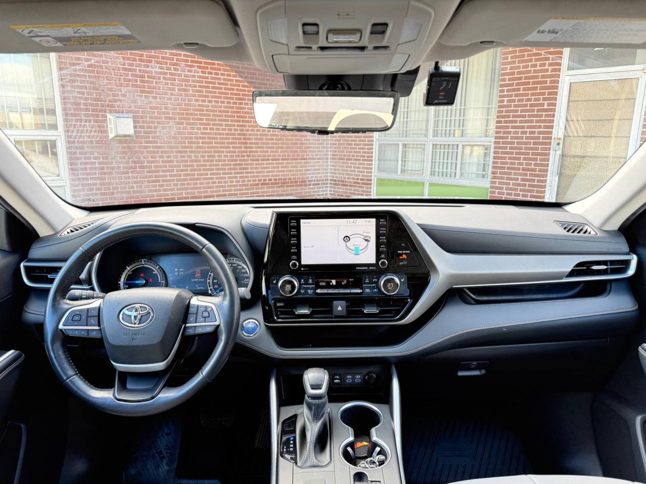 2022 Toyota Highlander Hybrid XLE   AWD   HYBRID   BRONZE EDITION   NO ACCIDENT Photo