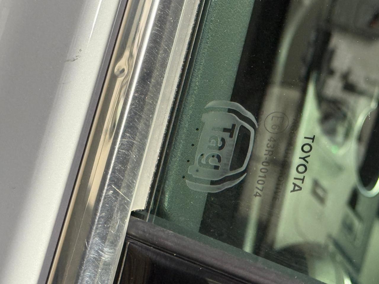 2022 Toyota Highlander Hybrid XLE   AWD   HYBRID   BRONZE EDITION   NO ACCIDENT Photo