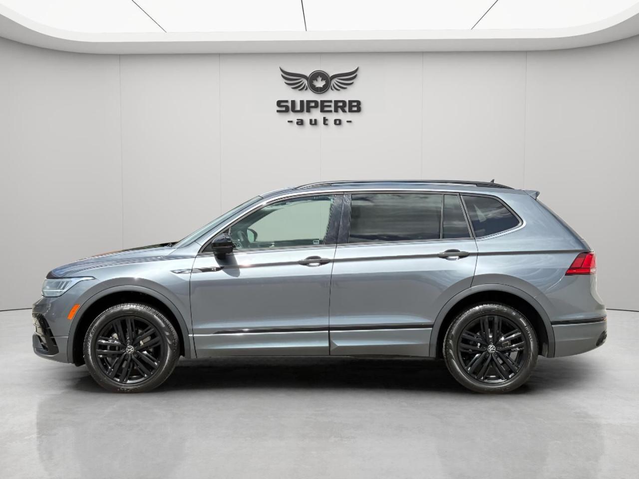 2022 Volkswagen Tiguan R-LINE   NO ACCIDENT    PANOMARIC SUNROOF Photo