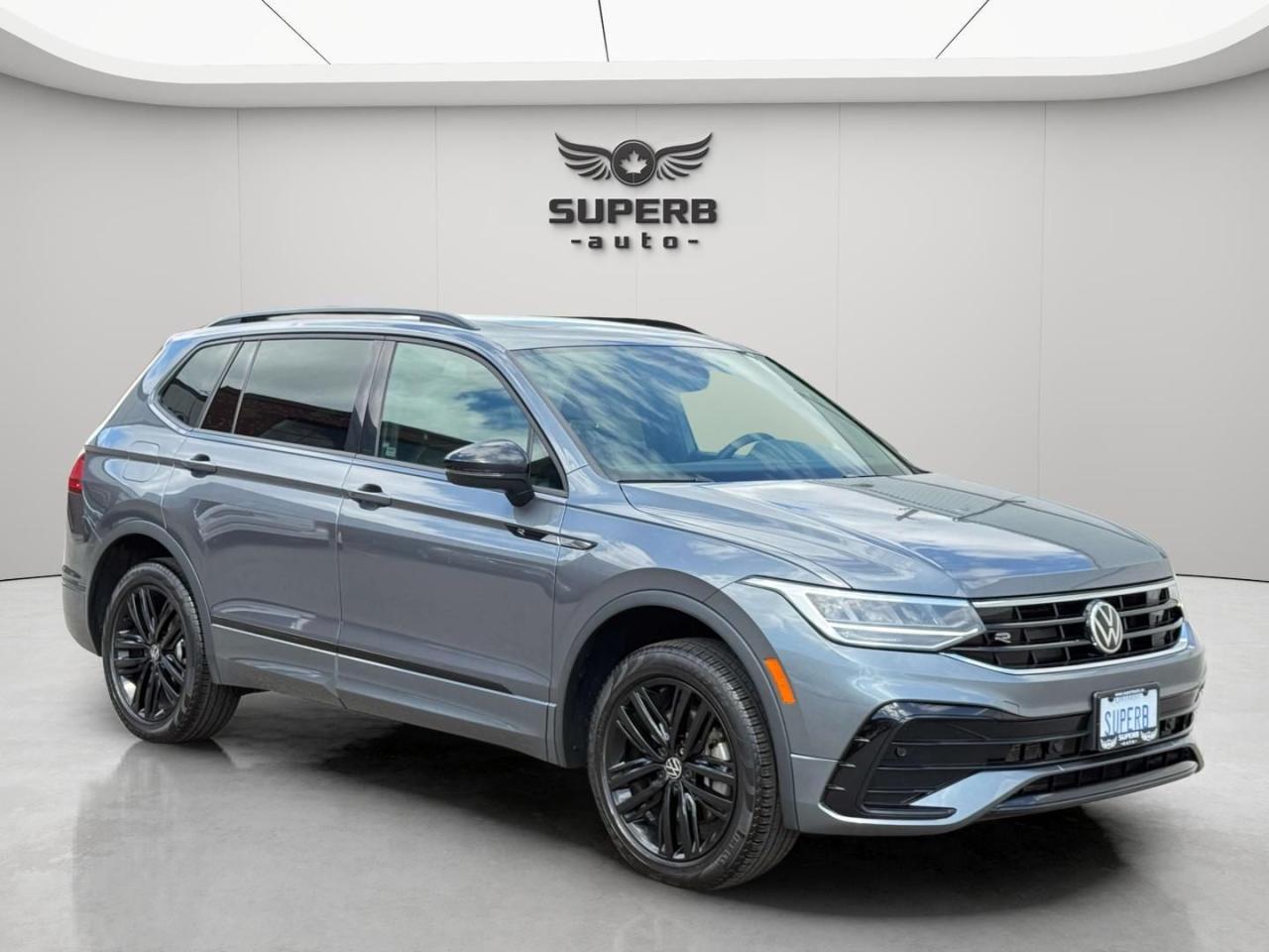 2022 Volkswagen Tiguan R-LINE   NO ACCIDENT    PANOMARIC SUNROOF Photo2