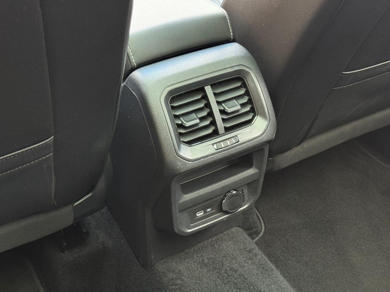 2022 Volkswagen Tiguan R-LINE   NO ACCIDENT    PANOMARIC SUNROOF Photo