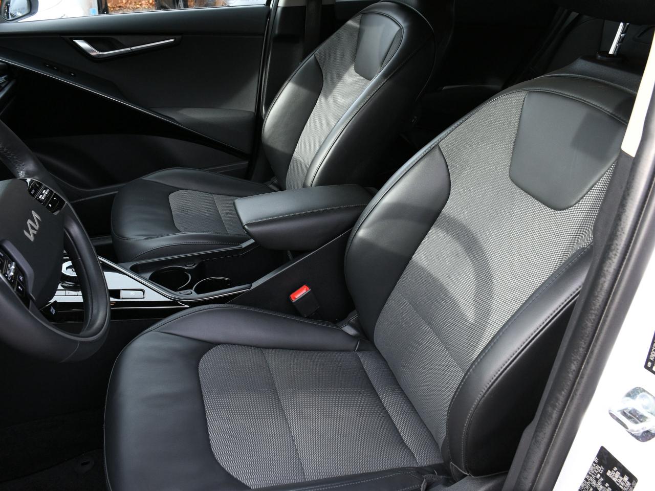 2023 Kia Niro Plug-In Hybrid EX CPO   NAVI   Low Mileage   Backup Camera   Blue Photo