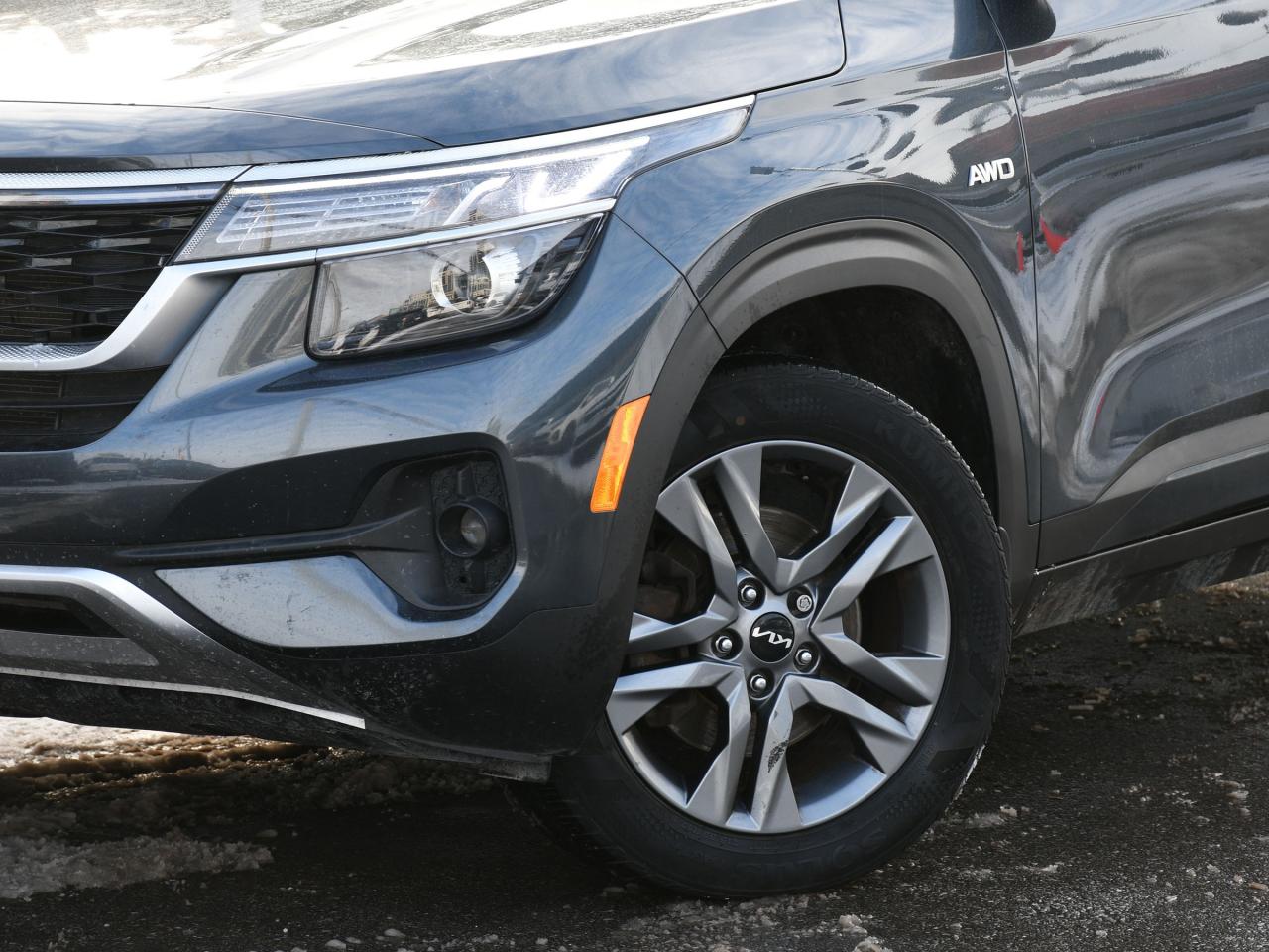 2022 Kia Seltos EX Certified   Moonroof   Backup Camera   Heated F Photo