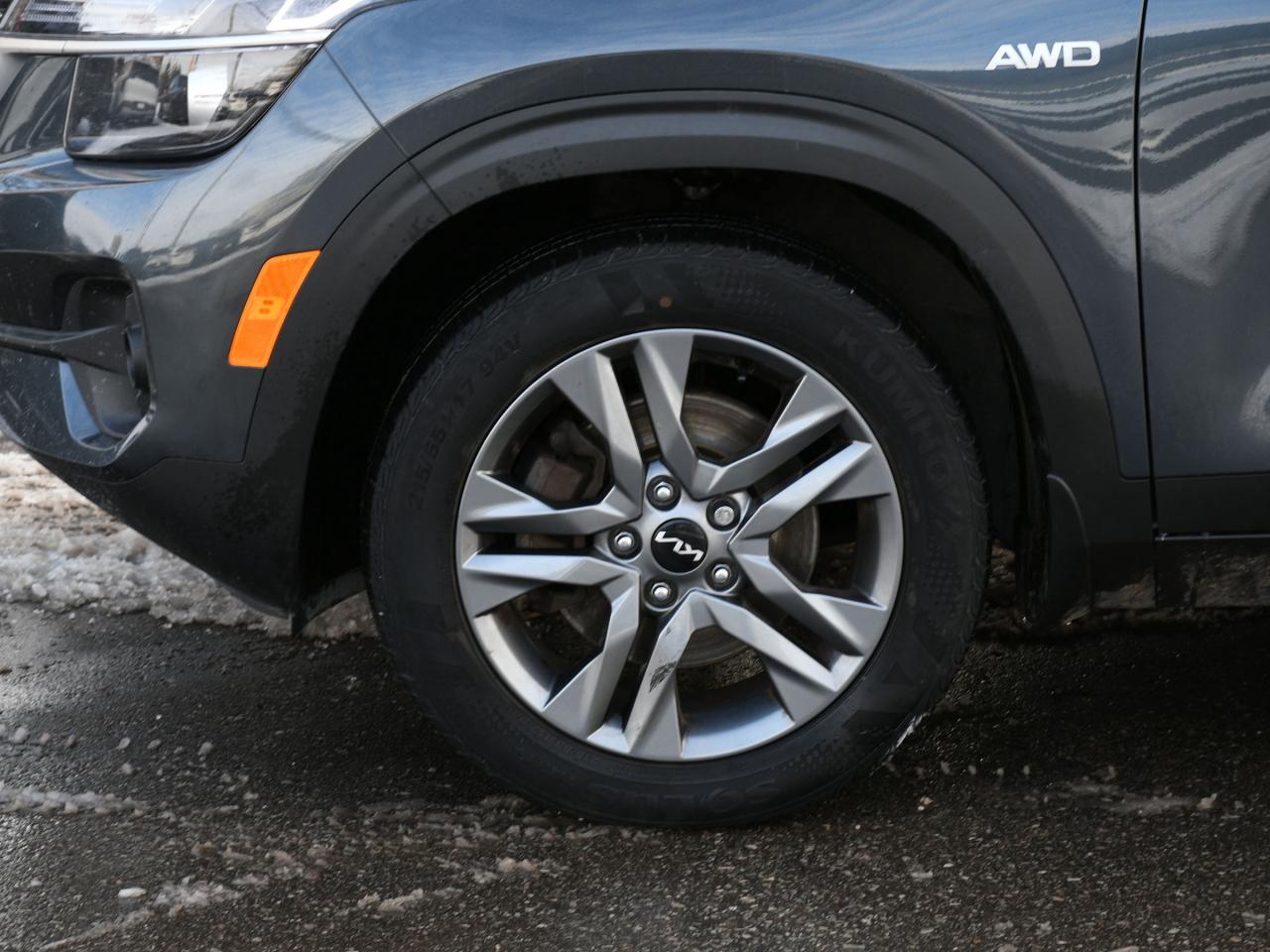 2022 Kia Seltos EX Certified   Moonroof   Backup Camera   Heated F Photo