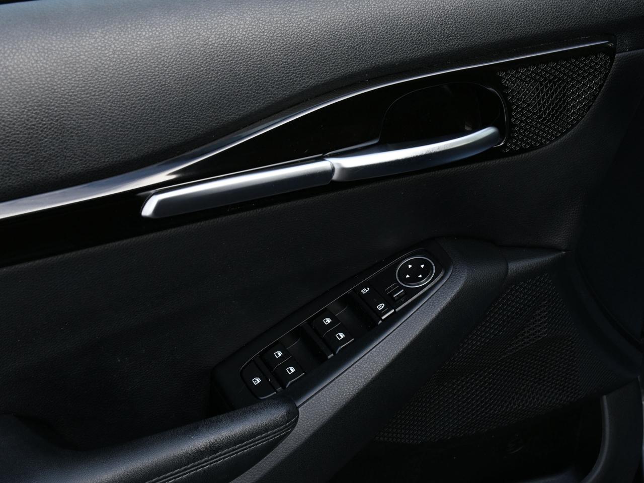 2022 Kia Seltos EX Certified   Moonroof   Backup Camera   Heated F Photo