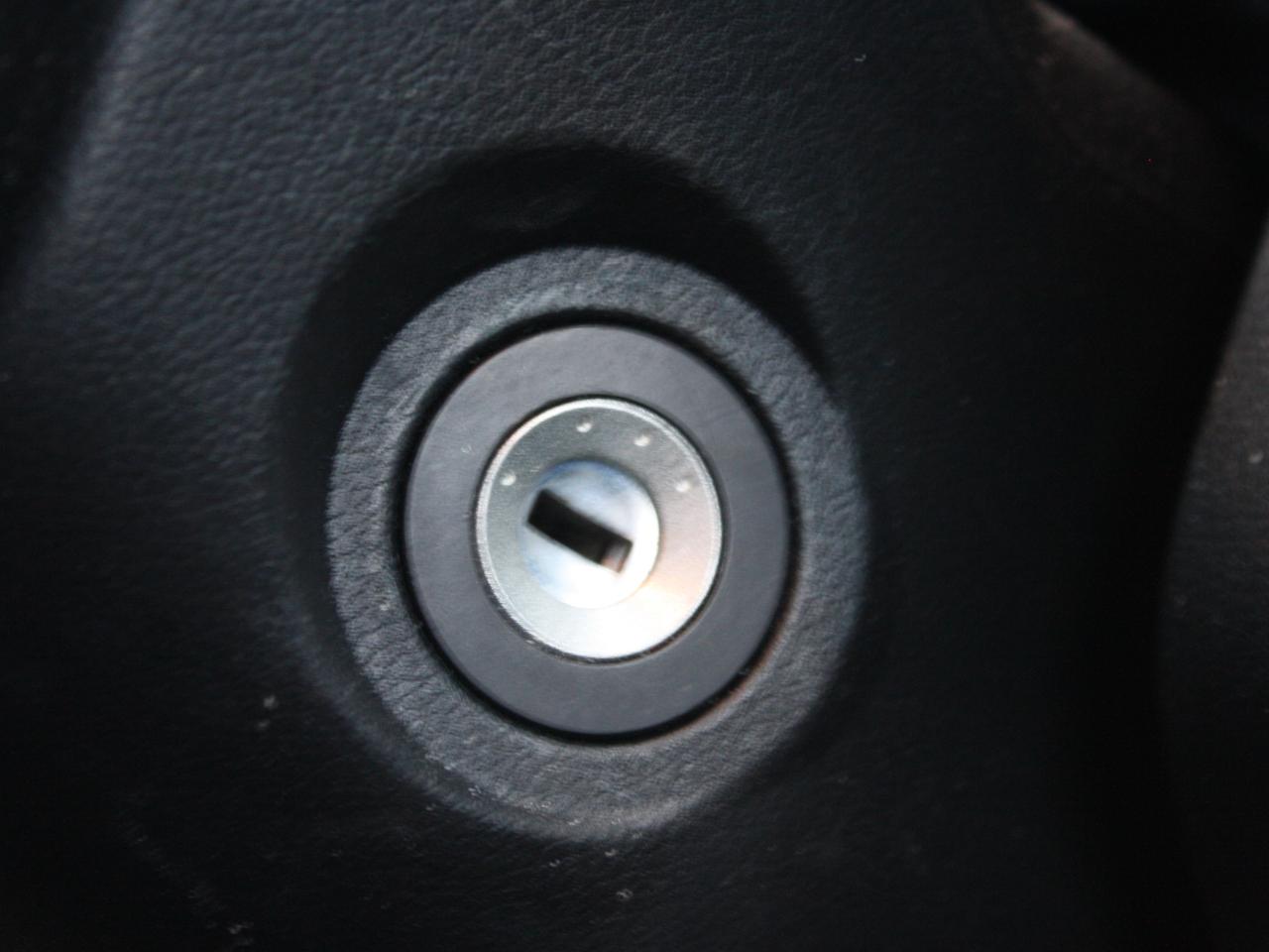 2024 Hyundai Venue Essential / Heated Seats / Blind Spot / Camera Photo