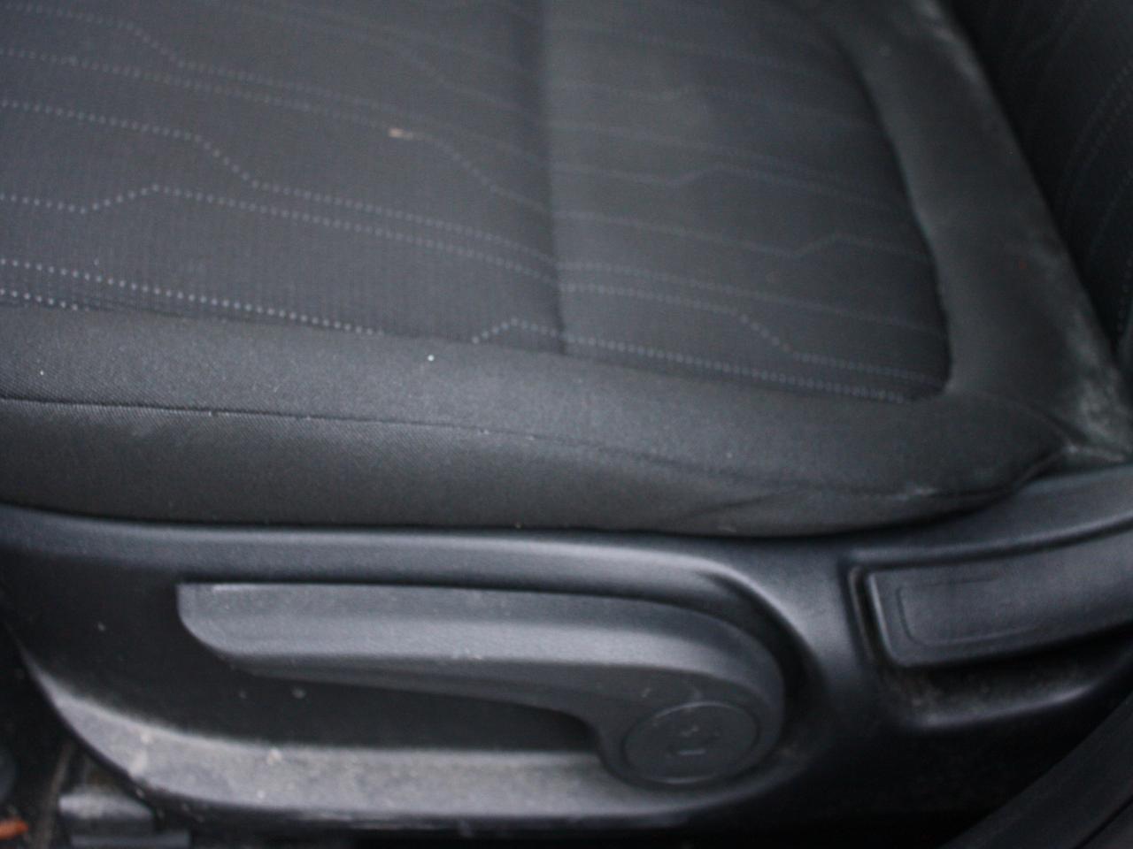 2024 Hyundai Venue Essential / Heated Seats / Blind Spot / Camera Photo