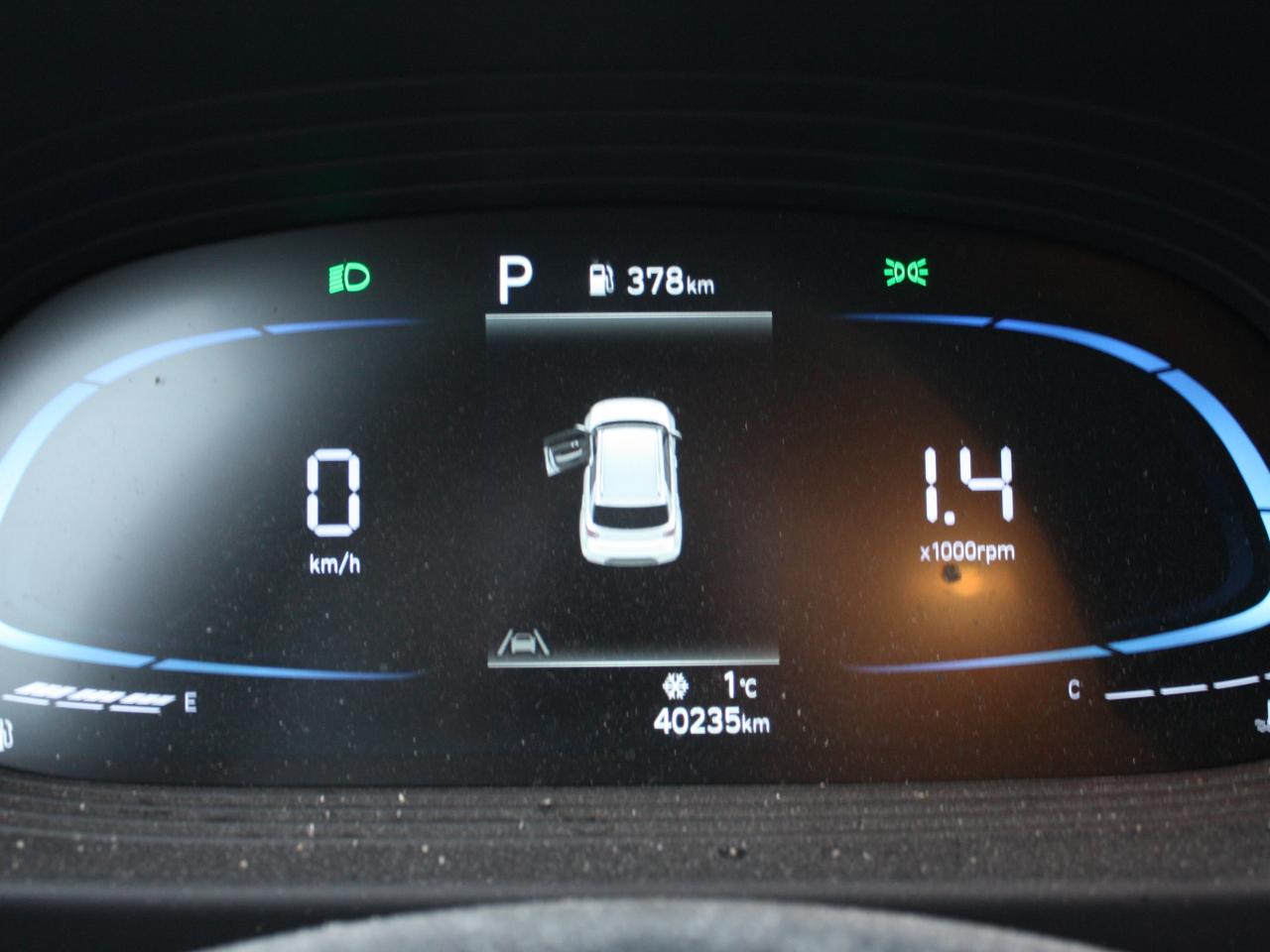 2024 Hyundai Venue Essential / Heated Seats / Blind Spot / Camera Photo