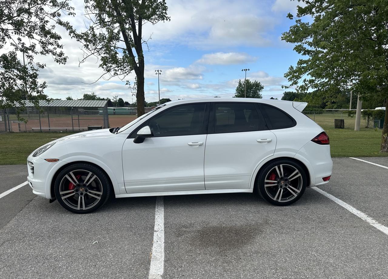 2013 Porsche Cayenne GTS NAVI  NO ACCIDENTS WARRANTY FINANCING Photo
