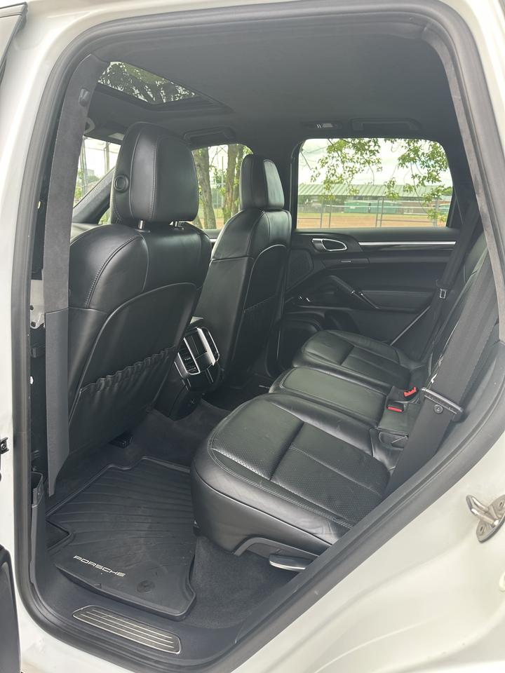 2013 Porsche Cayenne GTS NAVI  NO ACCIDENTS WARRANTY FINANCING Photo