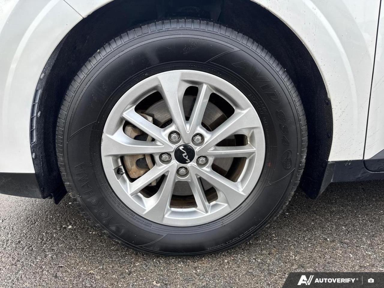 2022 Kia Carnival LX BACKUP CAM   BLUETOOTH   KEYLESS ENTRY   LANE A Photo