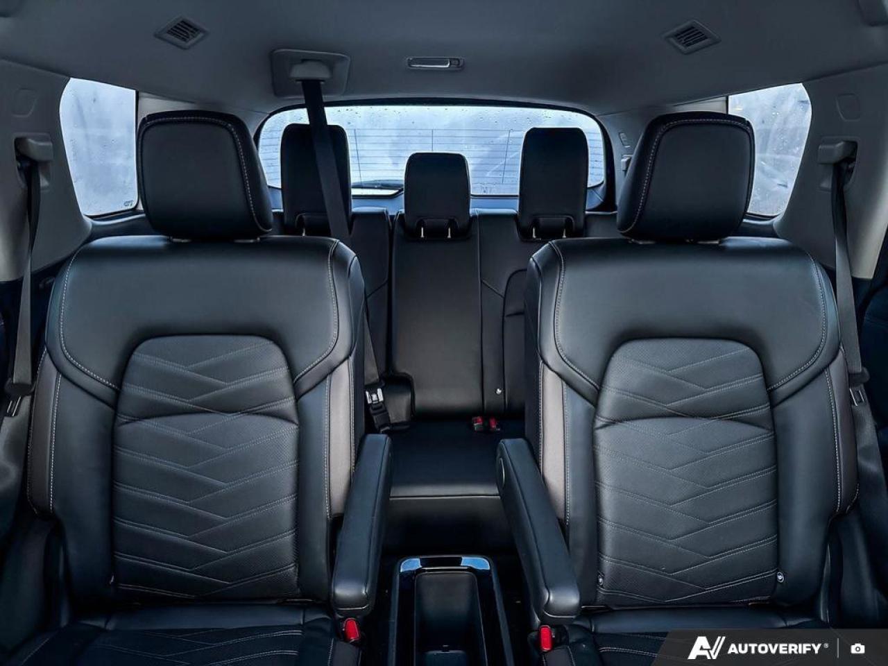 2024 Nissan Pathfinder Platinum Photo