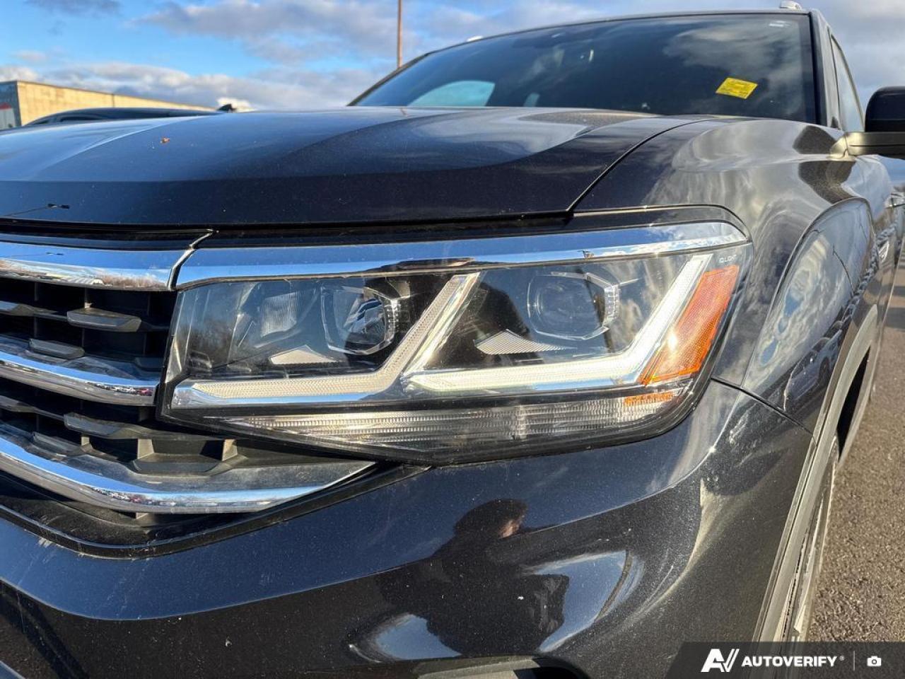 2022 Volkswagen Atlas Cross Sport 3.6 FSI Comfortline BACKUP CAM   BLUETOOTH   HTD S Photo