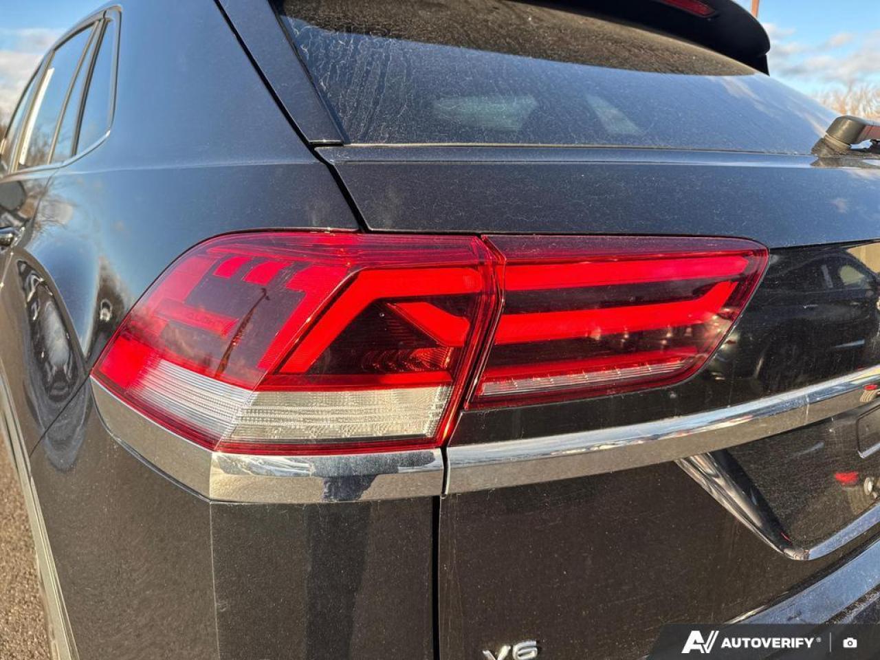 2022 Volkswagen Atlas Cross Sport 3.6 FSI Comfortline BACKUP CAM   BLUETOOTH   HTD S Photo