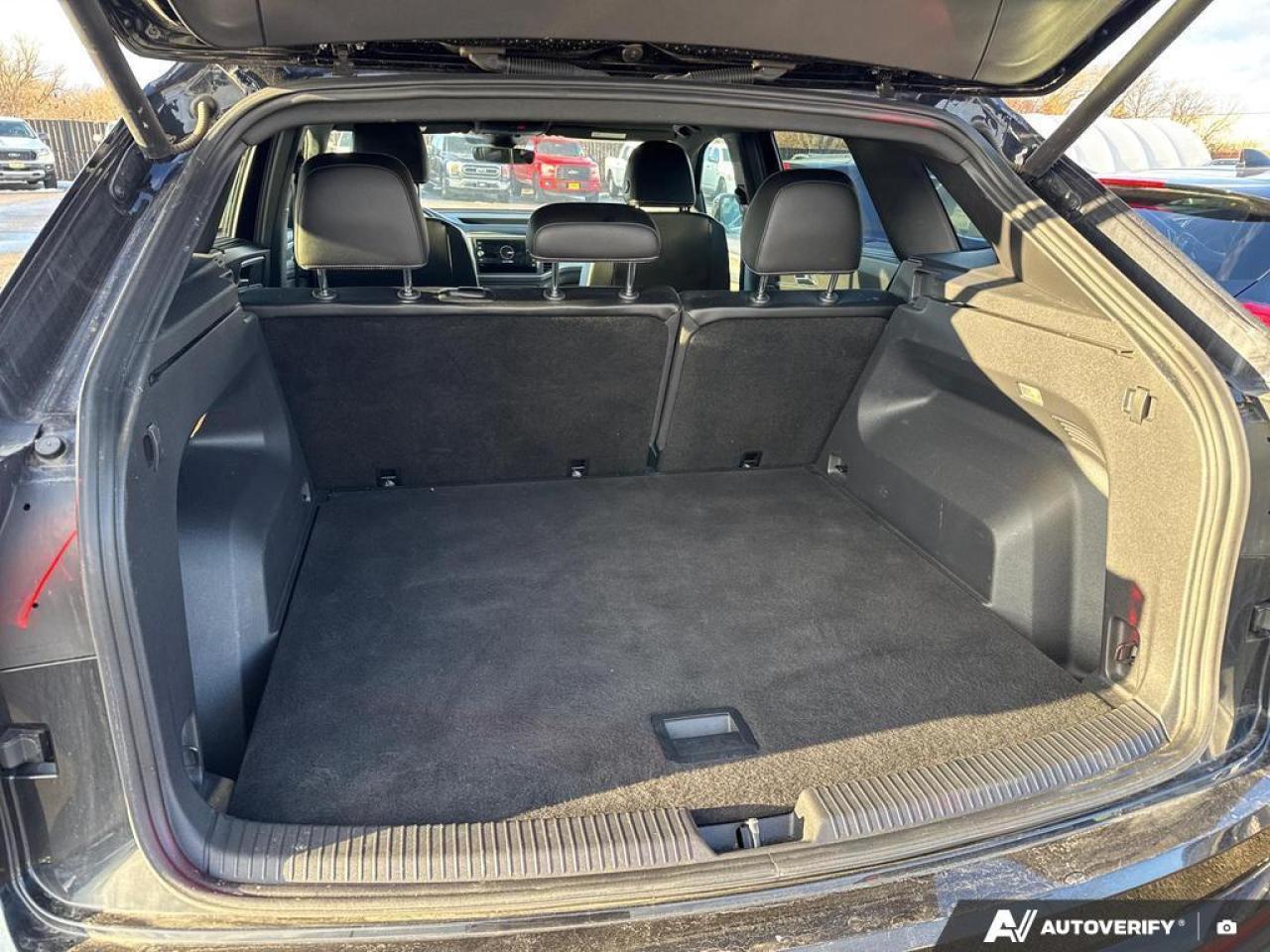 2022 Volkswagen Atlas Cross Sport 3.6 FSI Comfortline BACKUP CAM   BLUETOOTH   HTD S Photo