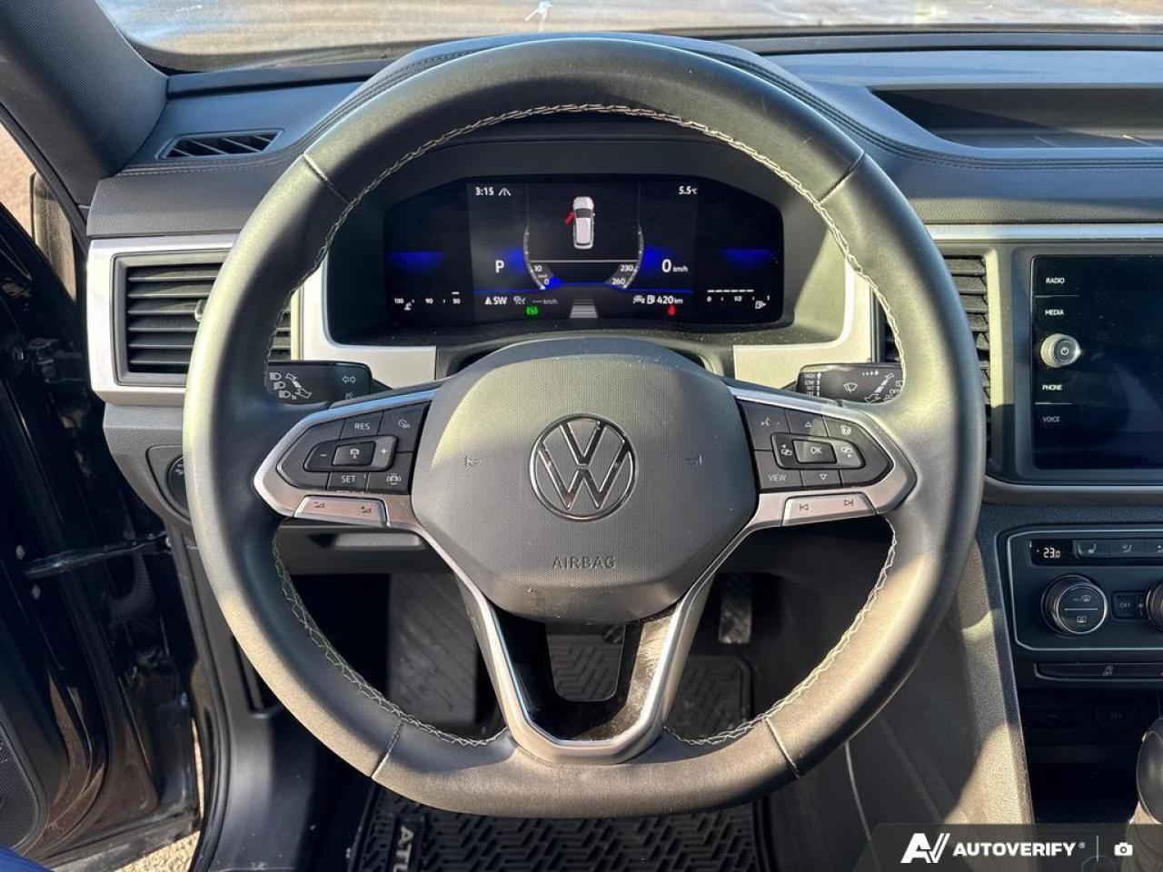 2022 Volkswagen Atlas Cross Sport 3.6 FSI Comfortline BACKUP CAM   BLUETOOTH   HTD S Photo