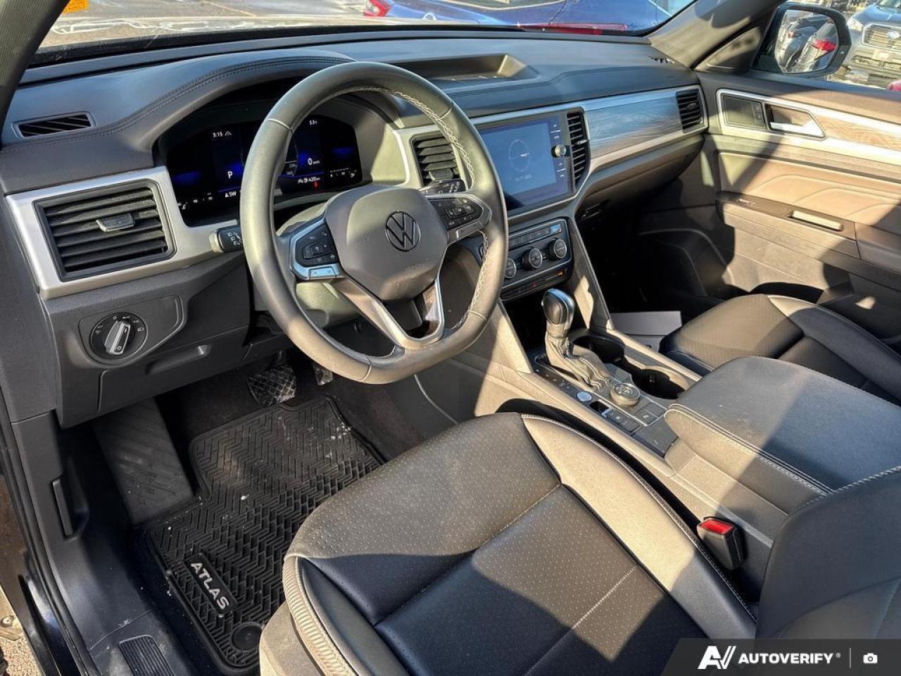 2022 Volkswagen Atlas Cross Sport 3.6 FSI Comfortline BACKUP CAM   BLUETOOTH   HTD S Photo