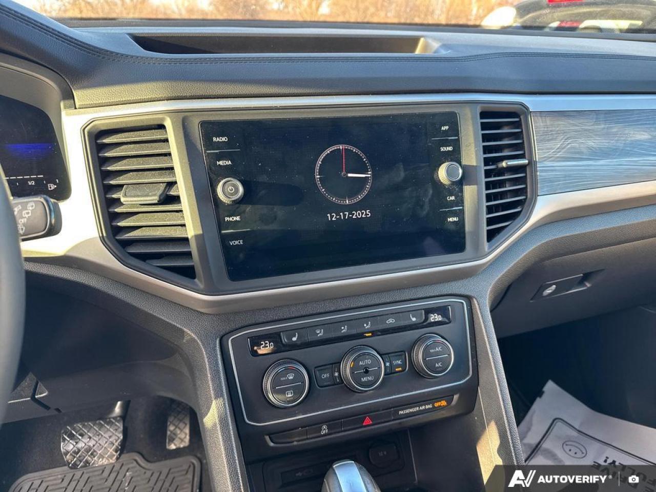 2022 Volkswagen Atlas Cross Sport 3.6 FSI Comfortline BACKUP CAM   BLUETOOTH   HTD S Photo