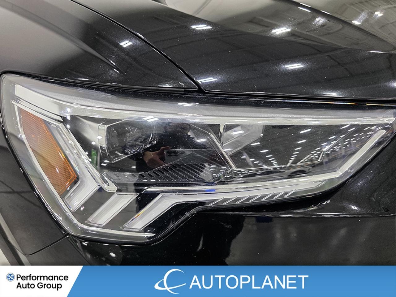 2024 Audi Q3 45 Progressiv Quattro, S-Line, Heated Seats! Photo