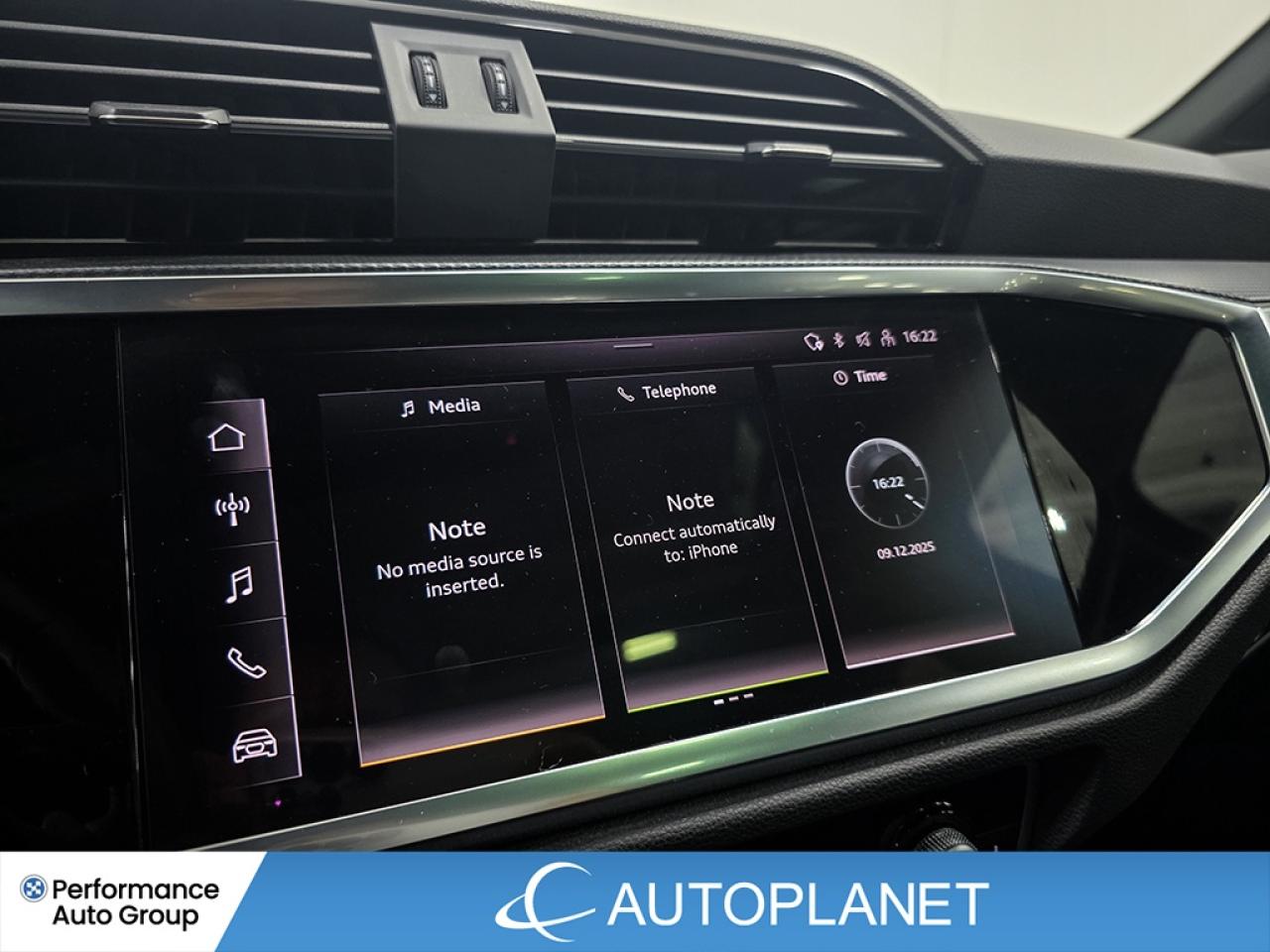 2024 Audi Q3 45 Progressiv Quattro, S-Line, Heated Seats! Photo