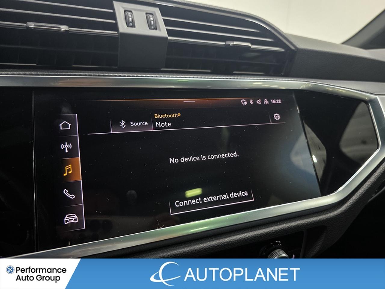 2024 Audi Q3 45 Progressiv Quattro, S-Line, Heated Seats! Photo