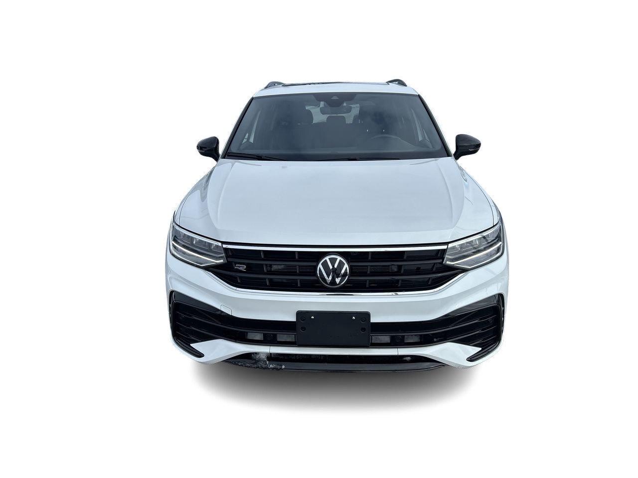 2024 Volkswagen Tiguan Comfortline R-Line Black   One Owner Accident-Free Photo