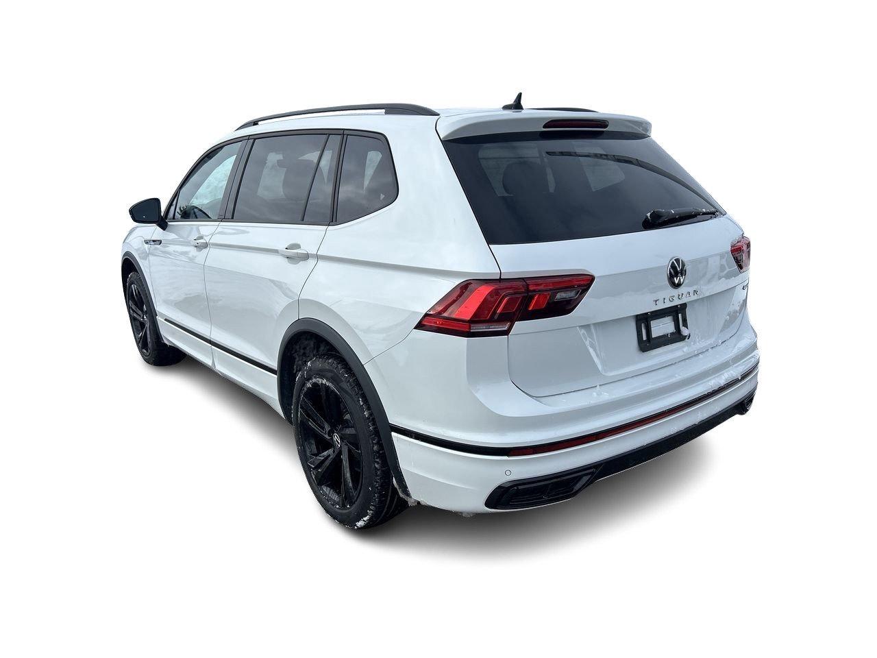 2024 Volkswagen Tiguan Comfortline R-Line Black   One Owner Accident-Free Photo