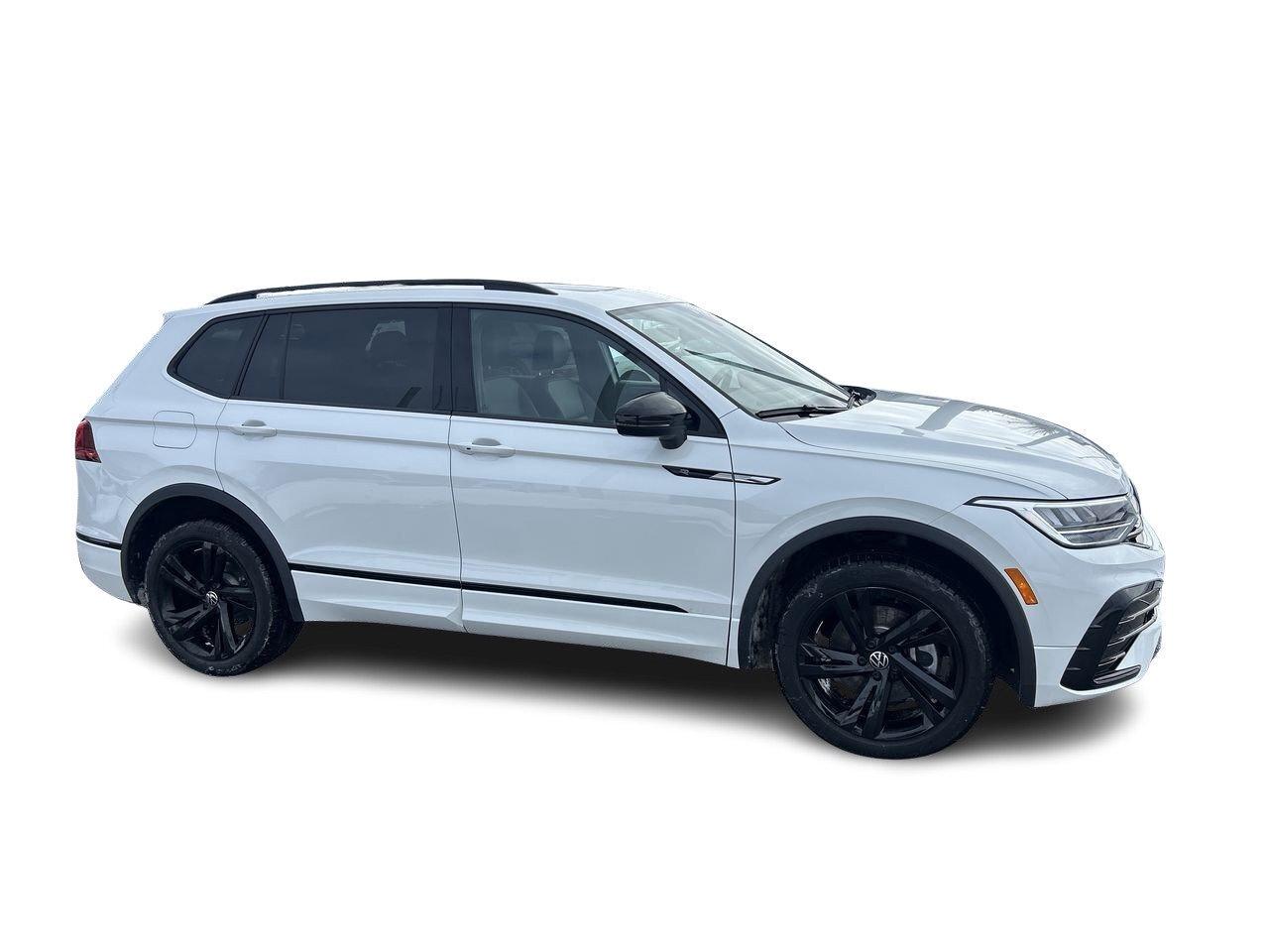 2024 Volkswagen Tiguan Comfortline R-Line Black   One Owner Accident-Free Photo