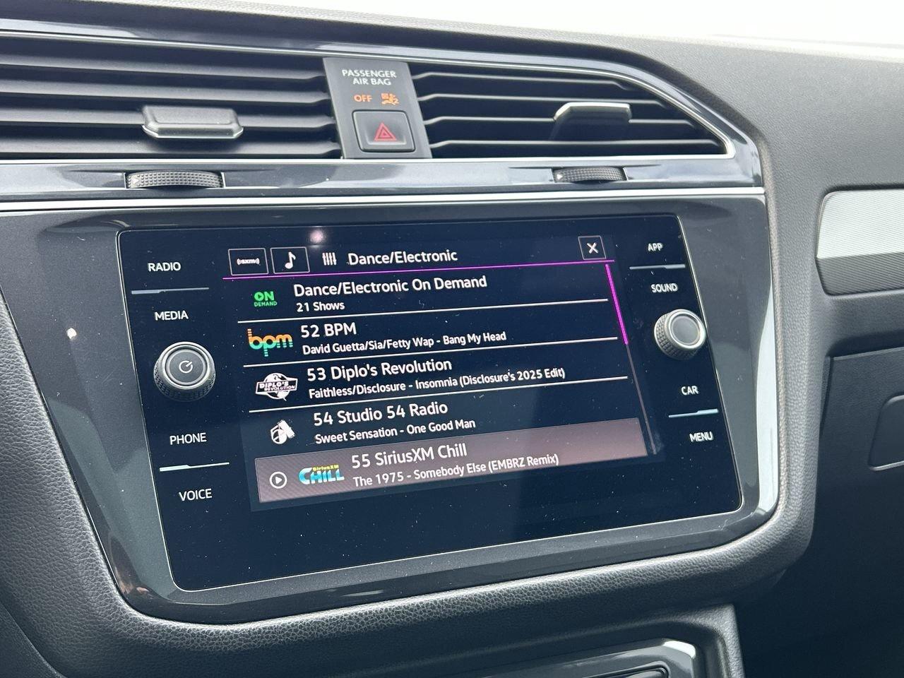 2024 Volkswagen Tiguan Comfortline R-Line Black   One Owner Accident-Free Photo