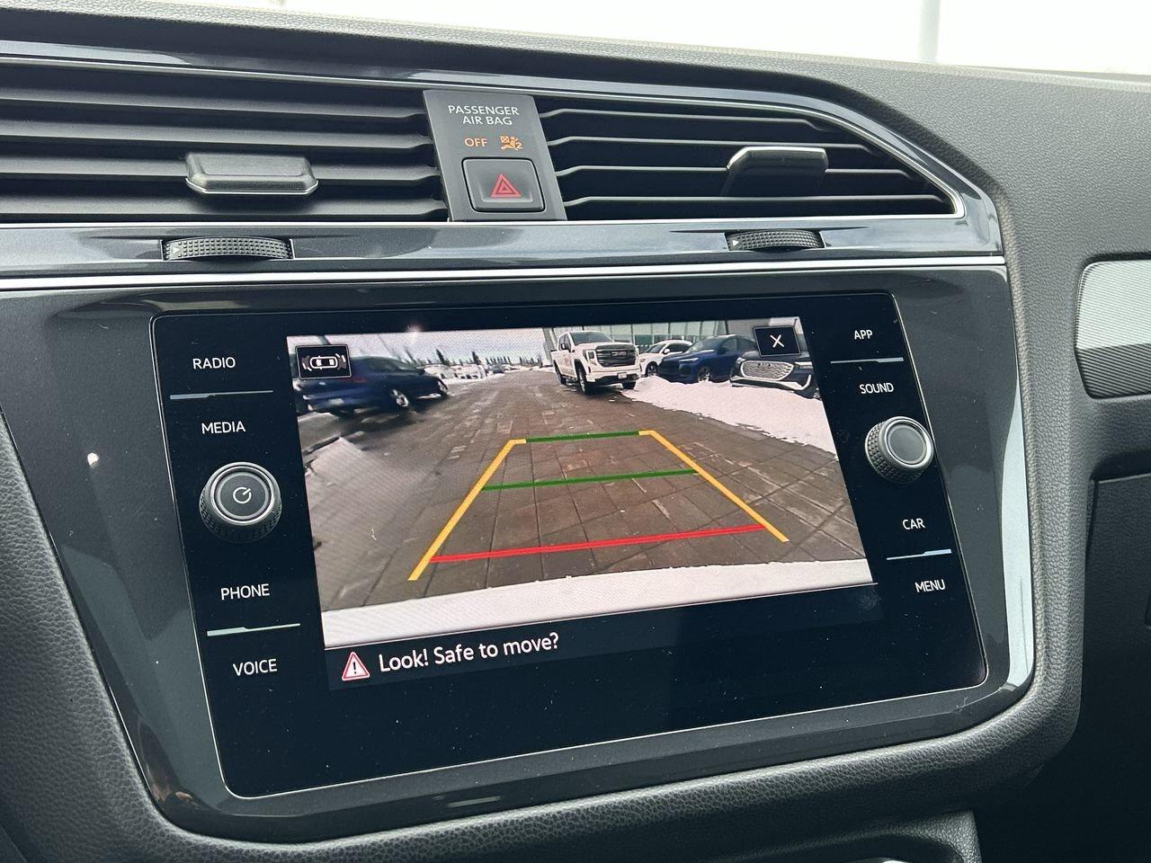 2024 Volkswagen Tiguan Comfortline R-Line Black   One Owner Accident-Free Photo