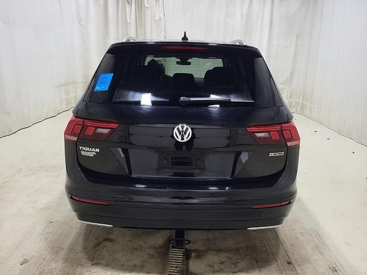 2020 Volkswagen Tiguan AWD  IQ Drive  PanoRoof  Blindspot  Navigation Photo