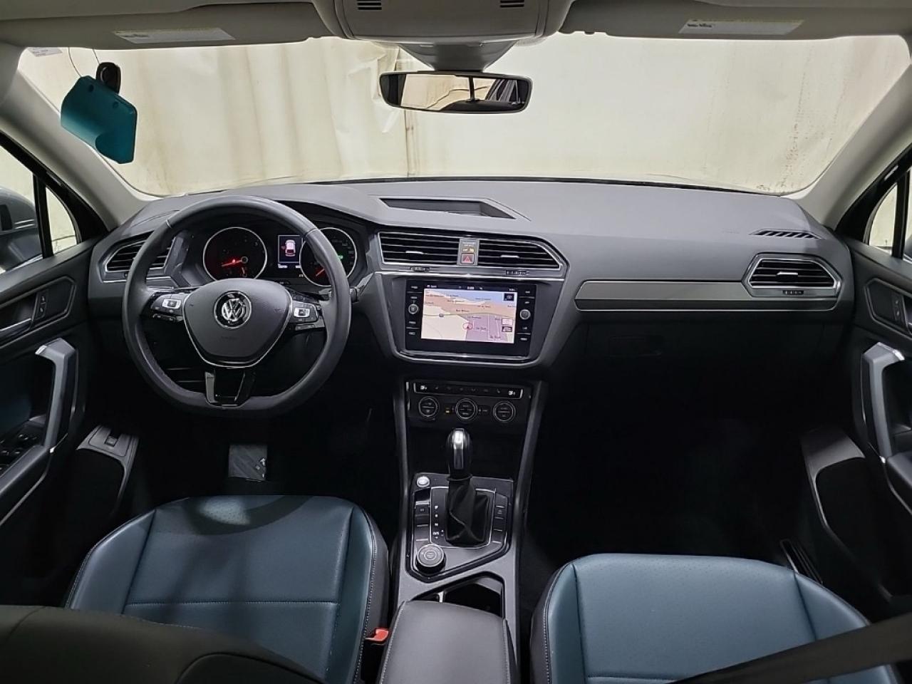 2020 Volkswagen Tiguan AWD  IQ Drive  PanoRoof  Blindspot  Navigation Photo