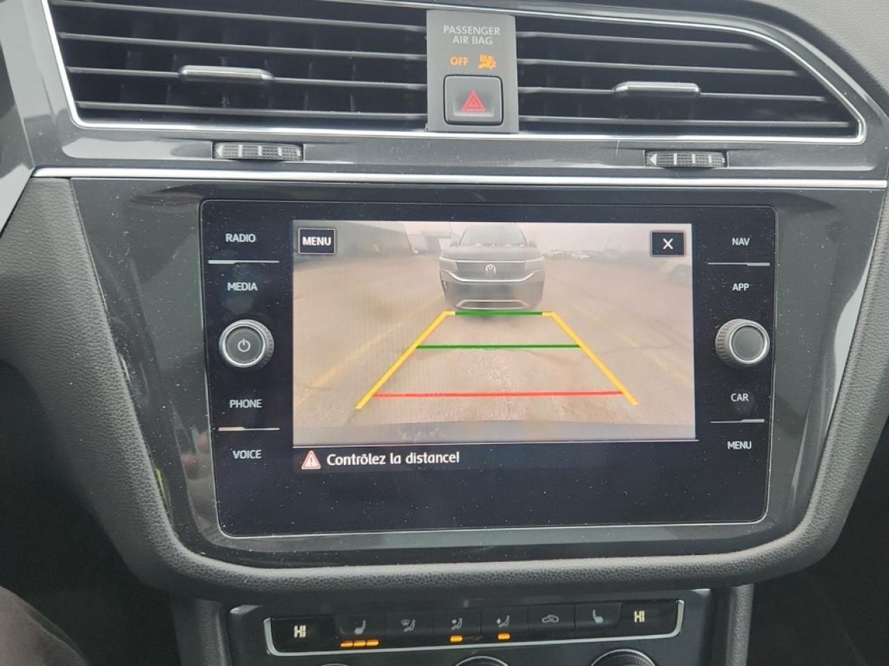 2020 Volkswagen Tiguan AWD  IQ Drive  PanoRoof  Blindspot  Navigation Photo