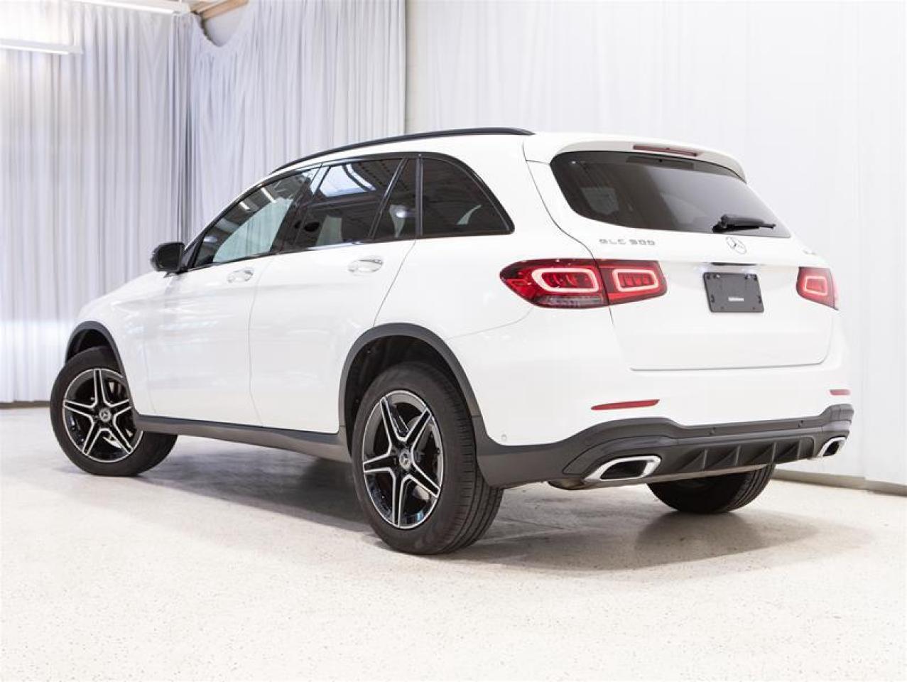 2022 Mercedes-Benz GLC300 4MATIC SUV Photo2