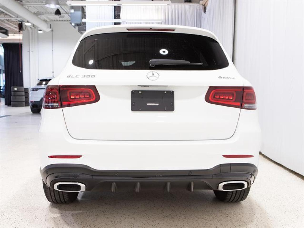 2022 Mercedes-Benz GLC300 4MATIC SUV Photo