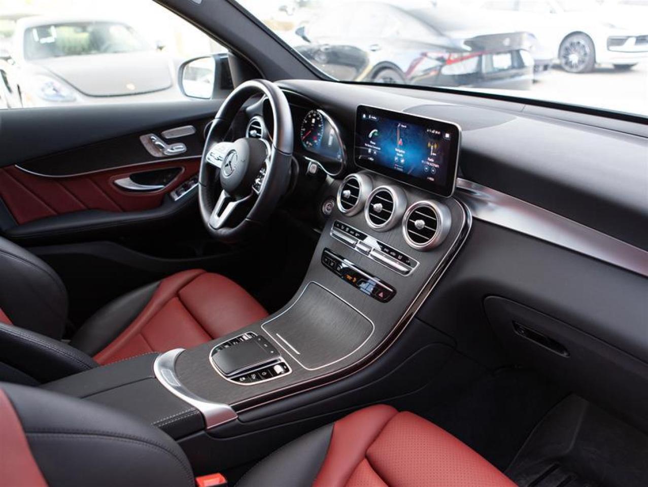 2022 Mercedes-Benz GLC300 4MATIC SUV Photo