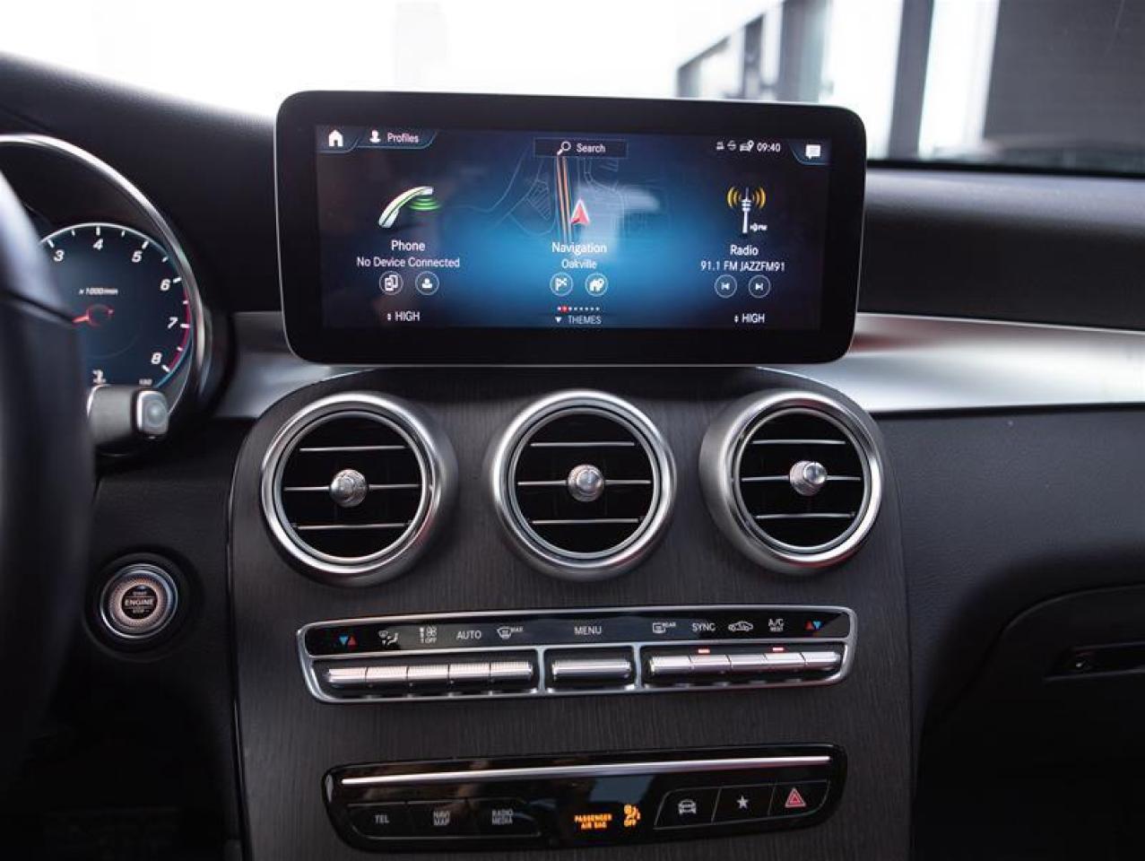 2022 Mercedes-Benz GLC300 4MATIC SUV Photo