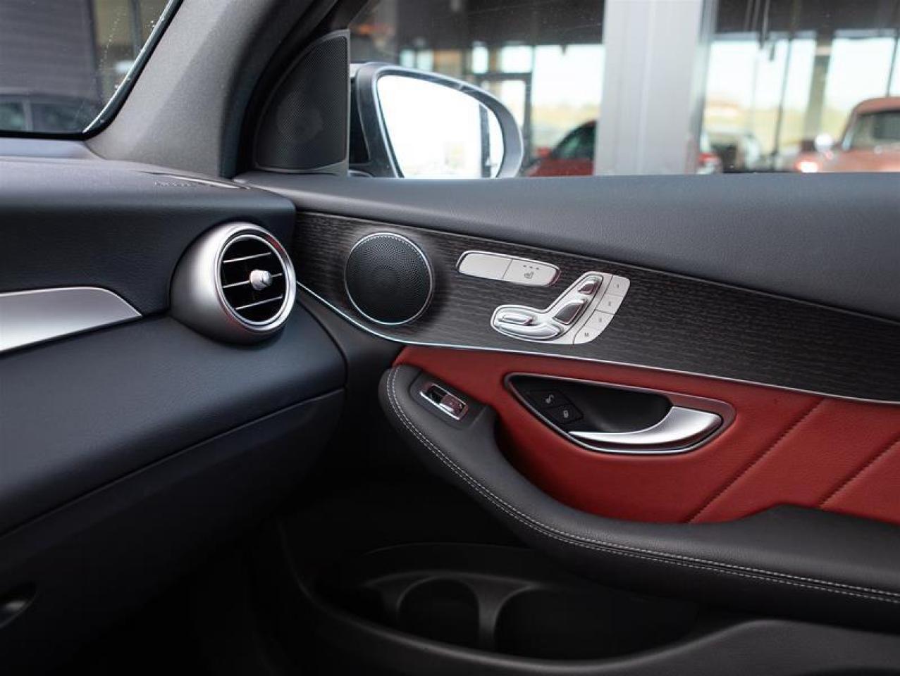 2022 Mercedes-Benz GLC300 4MATIC SUV Photo