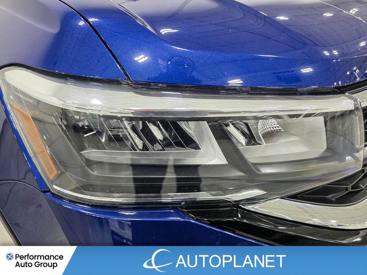 2024 Volkswagen Taos Comfortline, Pano Roof, Back Up Cam, Bluetooth! Photo