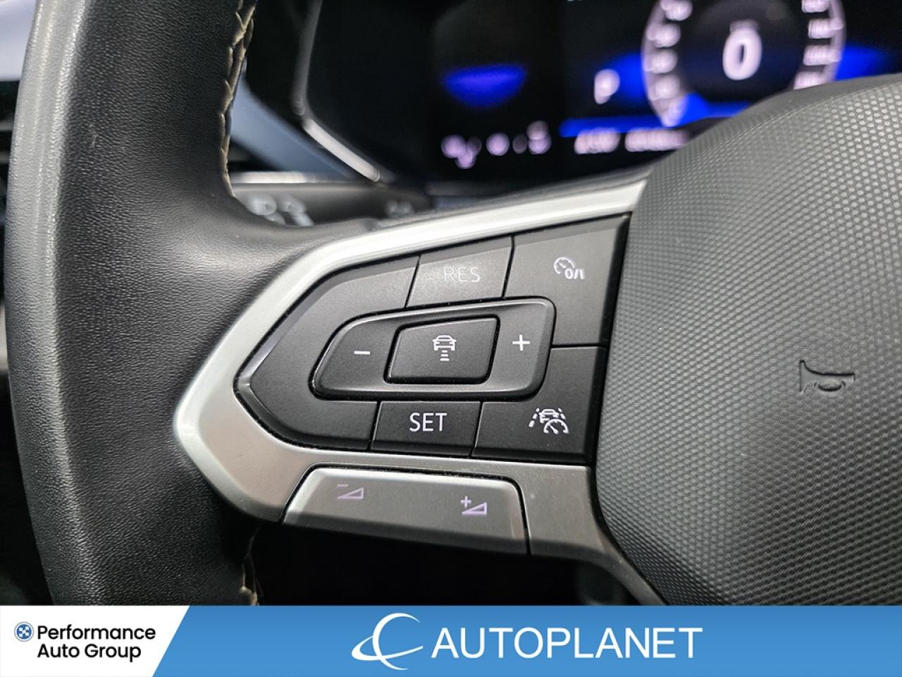 2024 Volkswagen Taos Comfortline, Pano Roof, Back Up Cam, Bluetooth! Photo