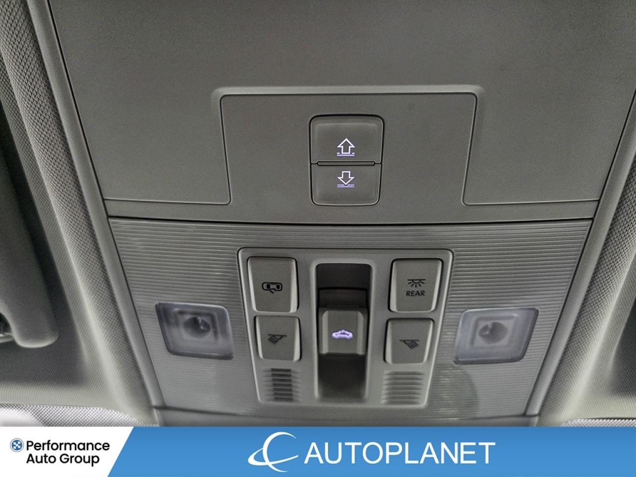 2024 Volkswagen Taos Comfortline, Pano Roof, Back Up Cam, Bluetooth! Photo