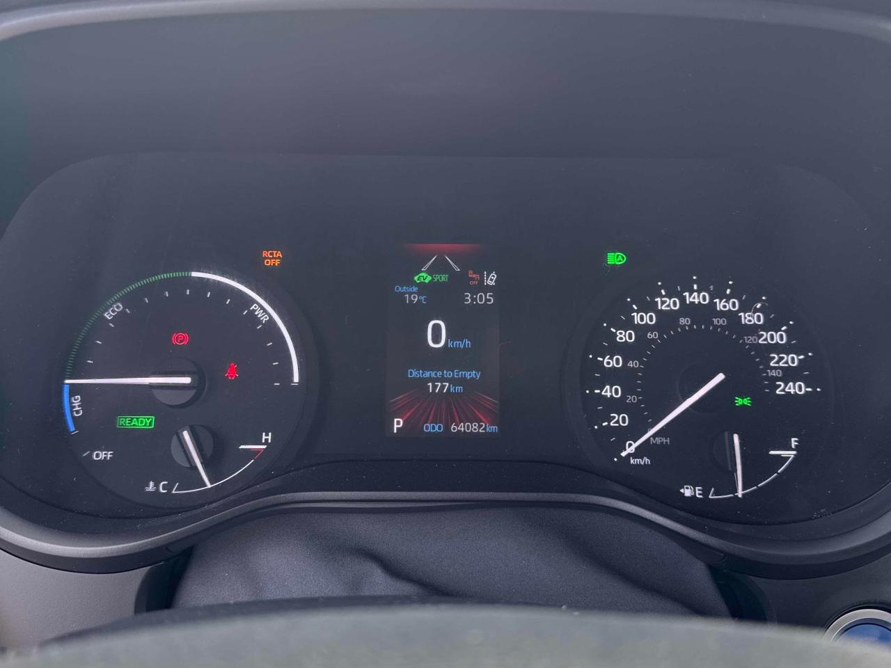 2022 Toyota Sienna LE 8-Passenger FWD Photo