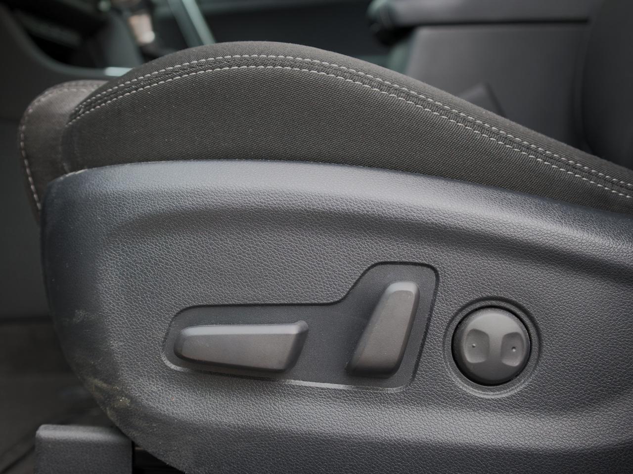 2022 Kia Sportage EX S AWD   Pano Roof   Push Start   Htd Steering Photo