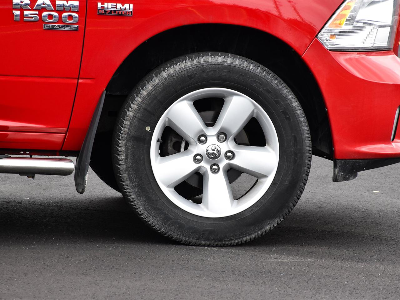 2022 RAM 1500 Classic EXPRESS Photo