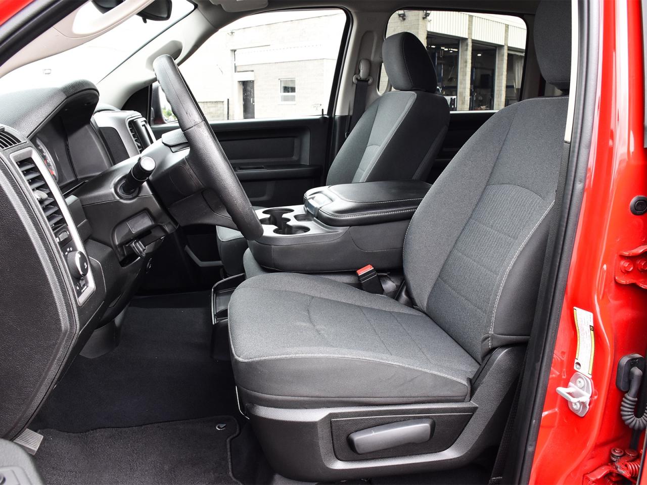 2022 RAM 1500 Classic EXPRESS Photo