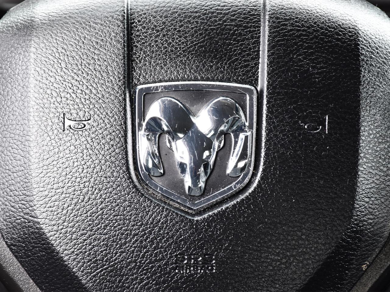 2022 RAM 1500 Classic EXPRESS Photo